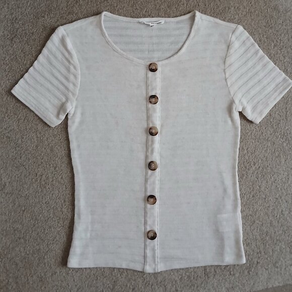 June and Hudson Light Beige Top - Picture 1 of 4